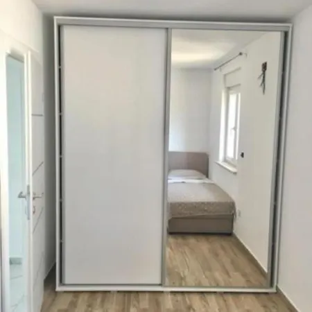 Apartment Noel - With Private Pool