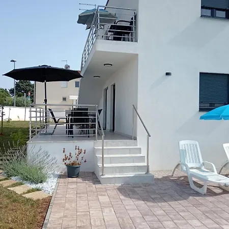 Noel - With Private Pool *